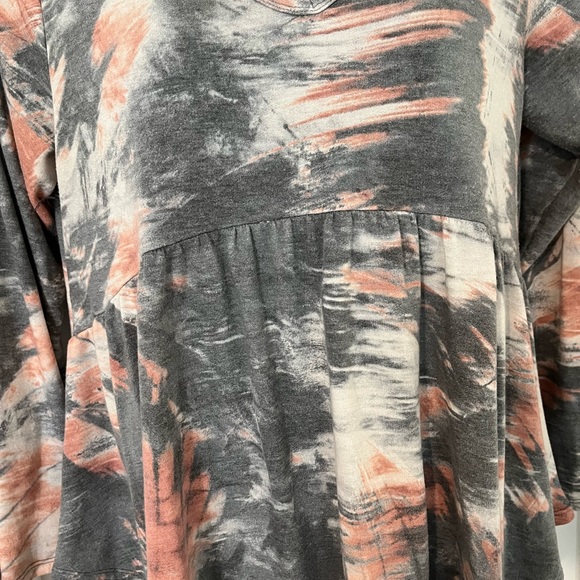 Perfectly Priscilla Super Soft Light Weight Flowy Pink and Gray Top Size XL - Picture 8 of 11